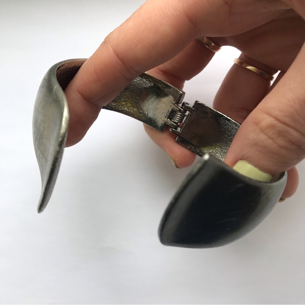 VINTAGE | Two-tone brushed metal bracelet - Picture 6 of 8